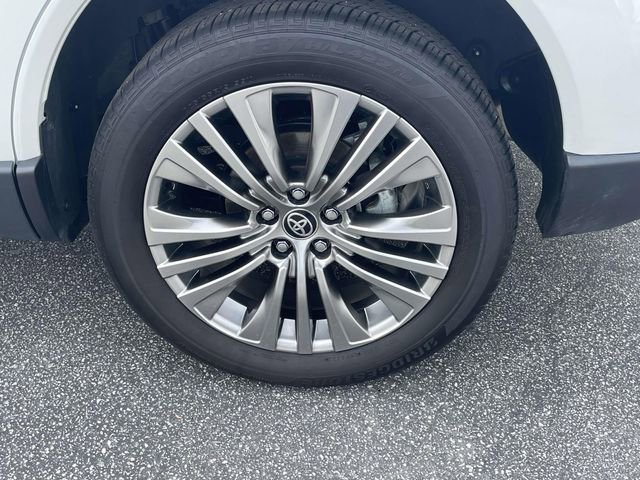 Used 2024 Toyota Venza Limited AWD/4WD image 7