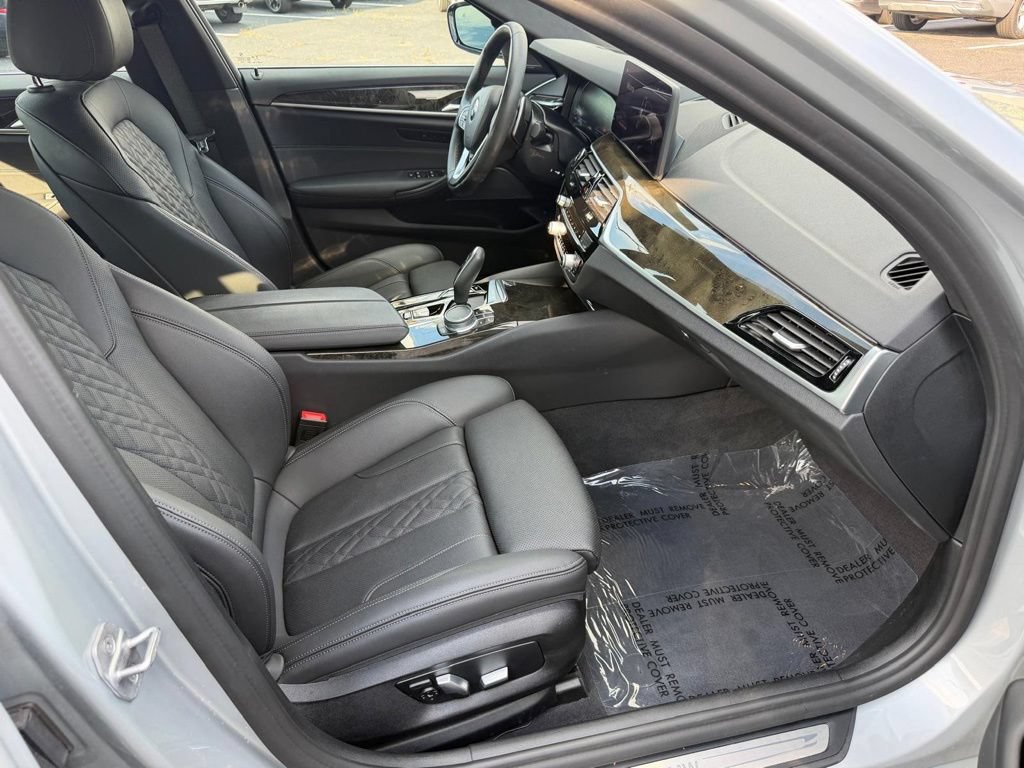 Used 2021 BMW 530i xDrive w/ Premium Package AWD/4WD image 26