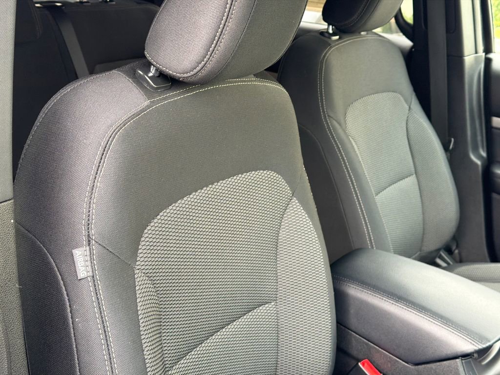 Used 2018 Ford Explorer XLT image 10