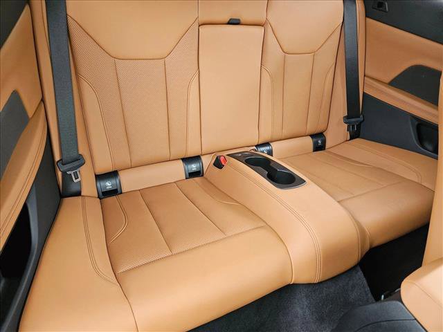 Used 2023 BMW M440i Convertible w/ Premium Package image 18