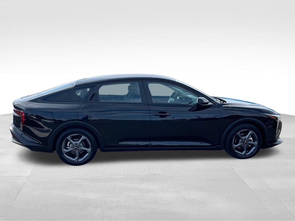 Used 2025 Kia K4 FWD image 9