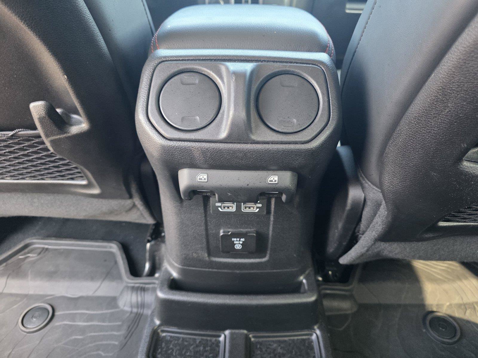 Used 2026 Jeep Wrangler Unlimited Rubicon w/ Technology Group AWD/4WD image 30