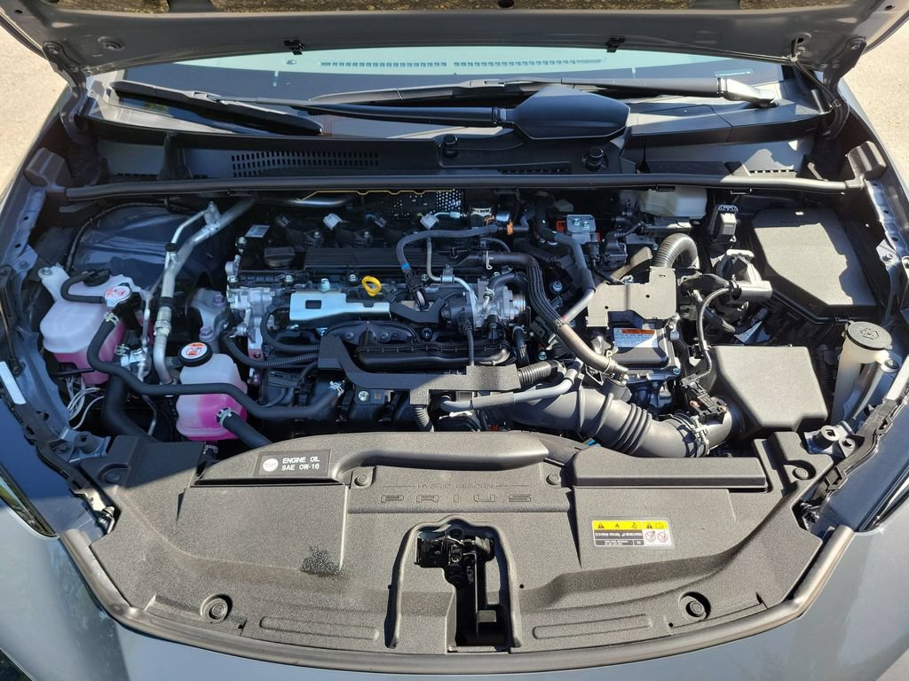 Used 2025 Toyota Prius Limited FWD image 38