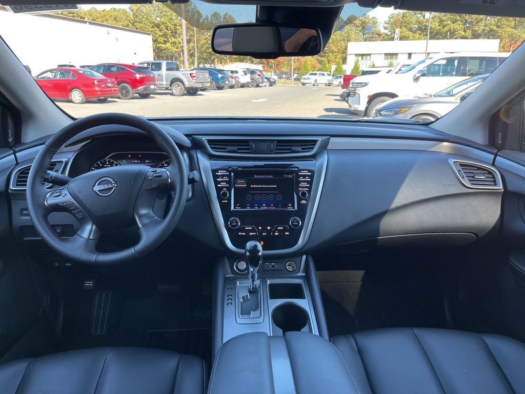 Used 2024 Nissan Murano SV w/ SV Midnight Edition Package image 8