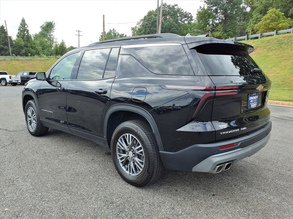 Used 2025 Chevrolet Traverse LT AWD/4WD image 5