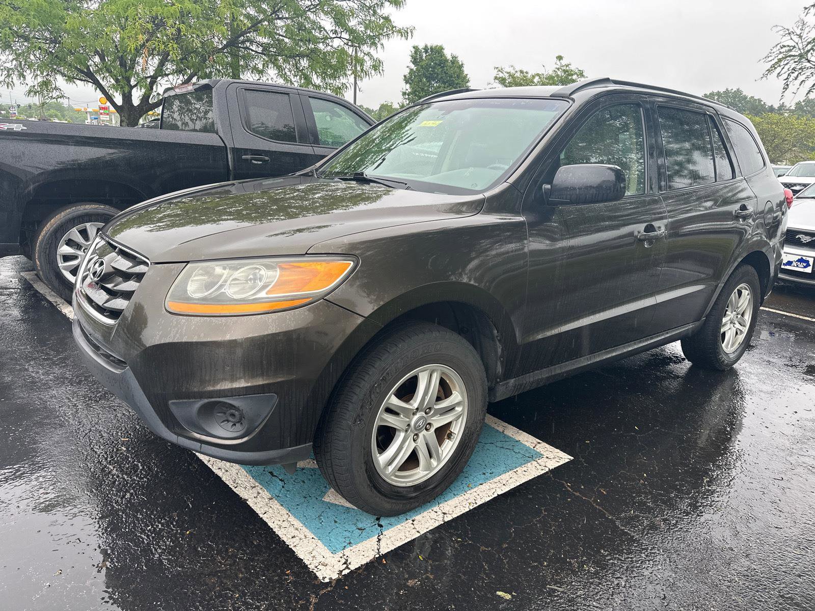 Used 2011 Hyundai Santa Fe GLS FWD image 5