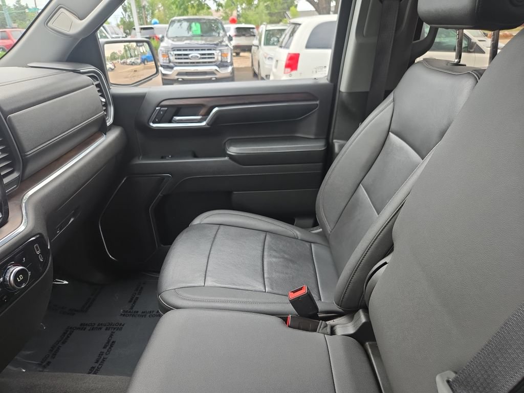 Used 2024 GMC Sierra 1500 SLT AWD/4WD image 25