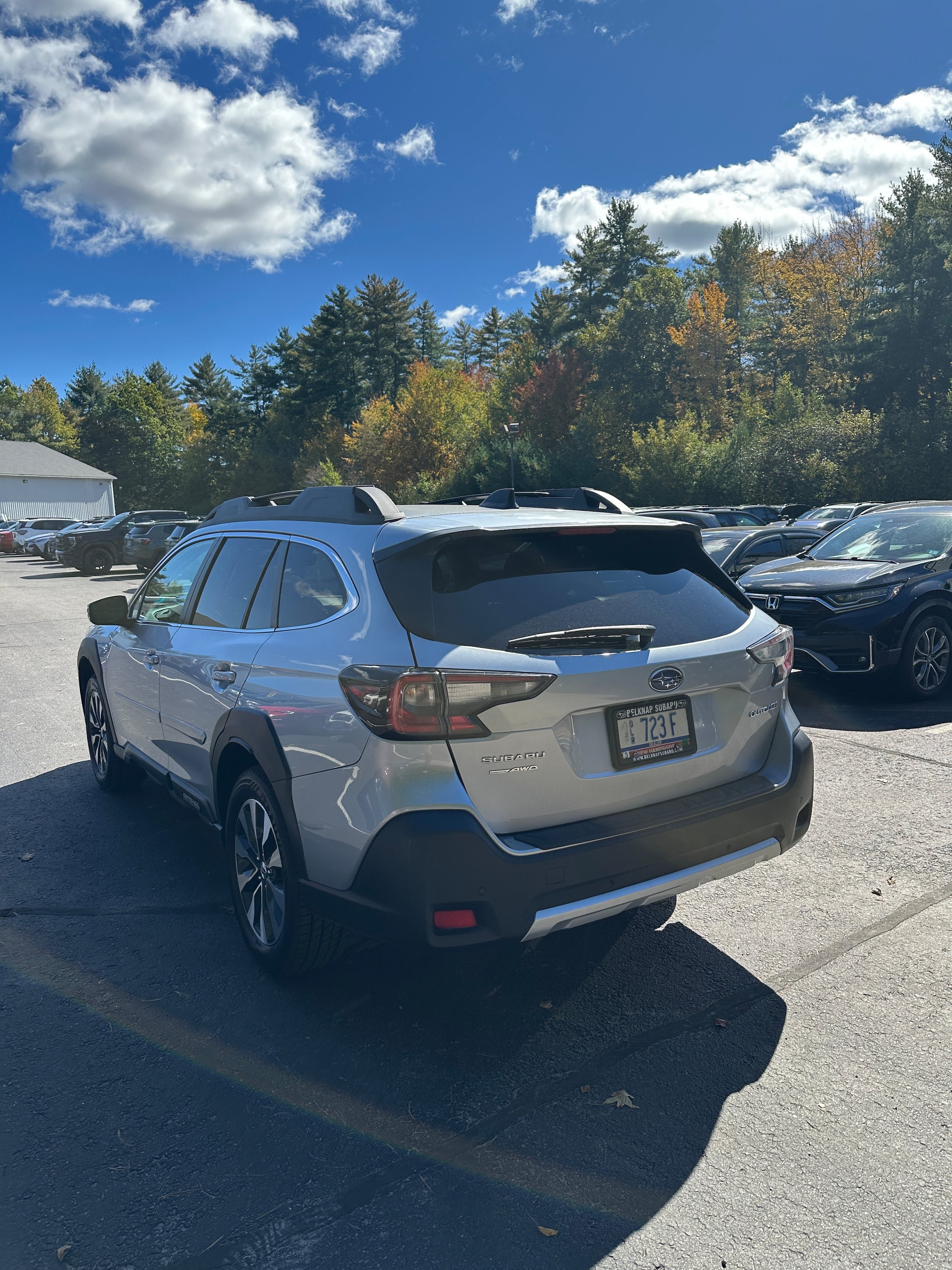 Used 2025 Subaru Outback Limited AWD/4WD image 9