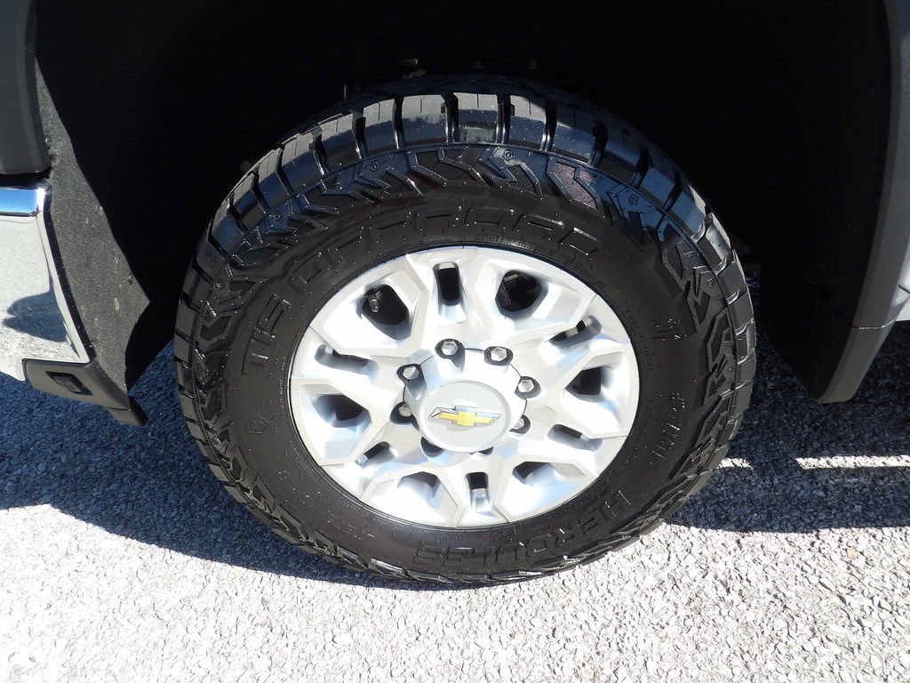 Used 2025 Chevrolet Silverado 3500 LT w/ Safety Package AWD/4WD image 53