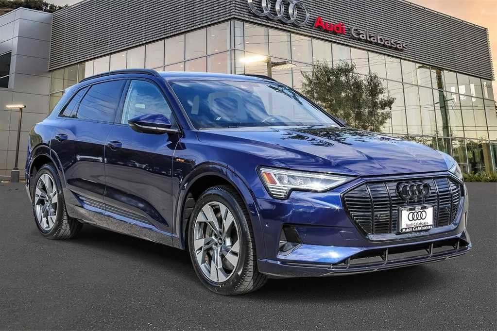 Used 2022 Audi e-tron Premium w/ Convenience Plus Package image 5