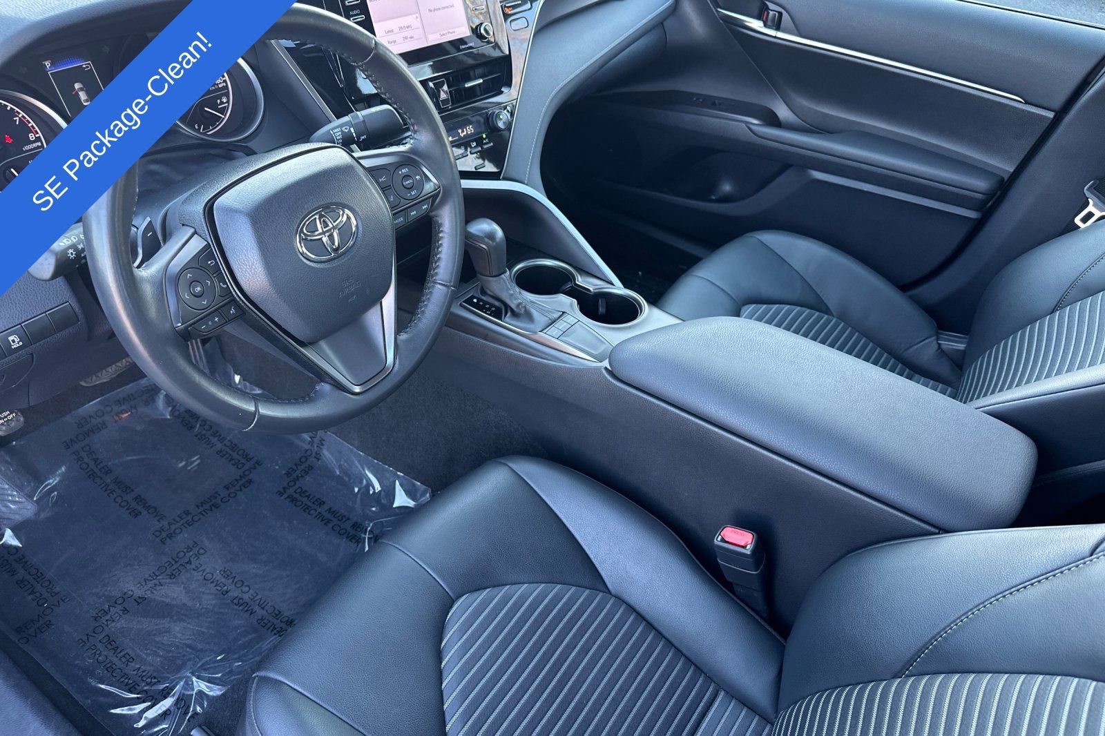 Used 2024 Toyota Camry SE image 10