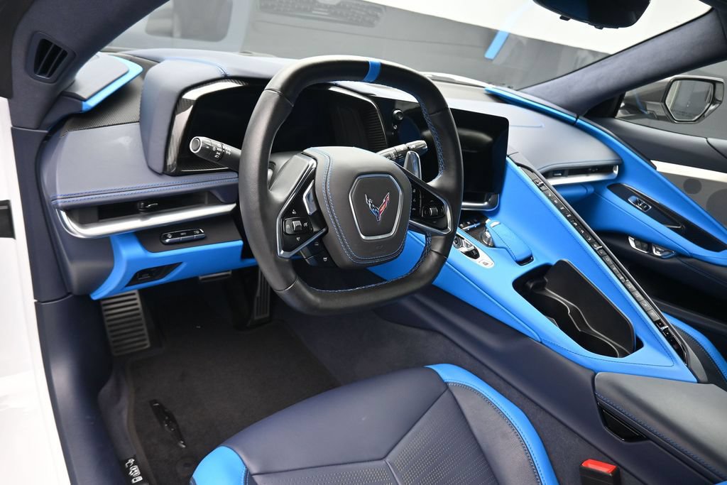 Used 2021 Chevrolet Corvette Stingray Premium Conv w/ Z51 Performance Package RWD image 16
