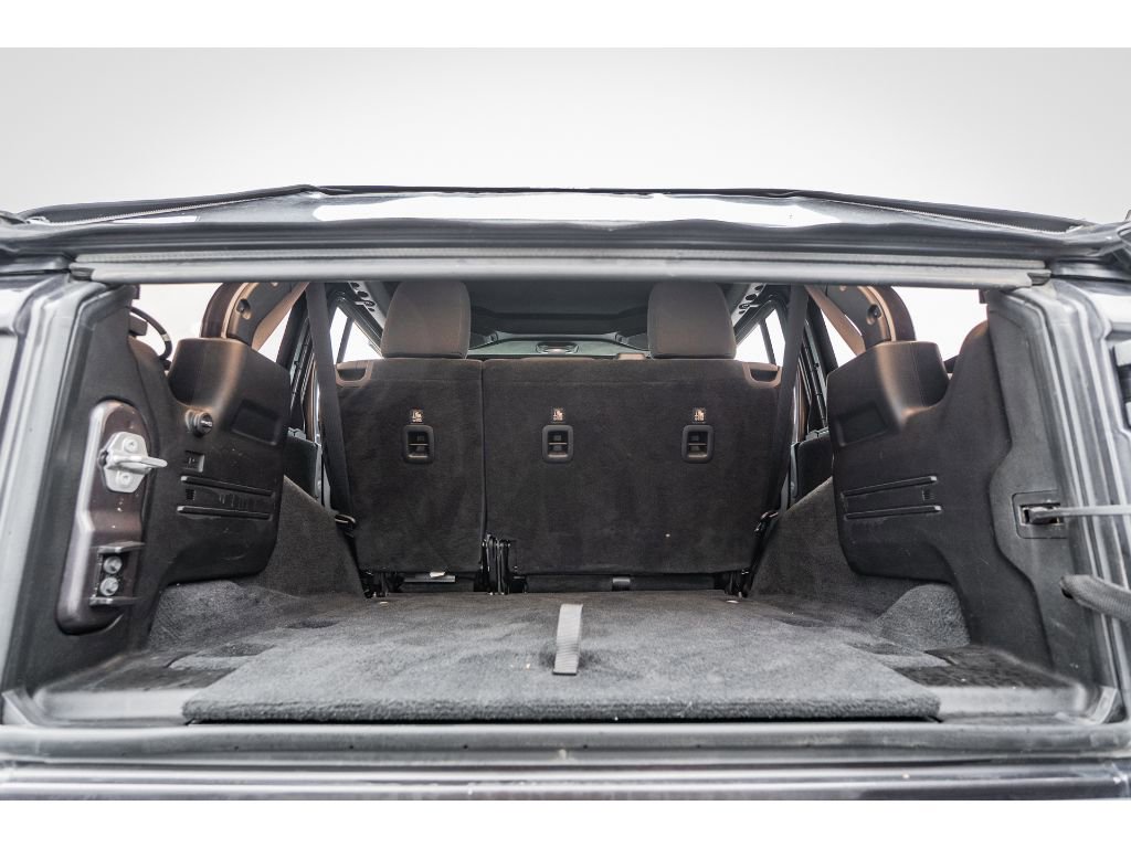 Used 2018 Jeep Wrangler Unlimited Rubicon w/ Dual Top Group image 29