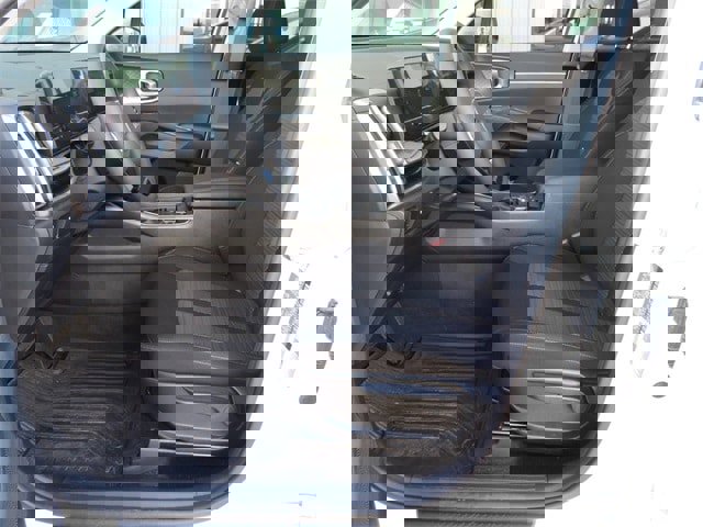 New 2025 Kia Sorento LX image 13