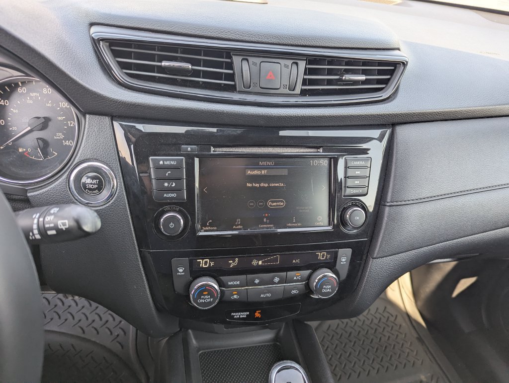 Used 2019 Nissan Rogue SV AWD/4WD image 16