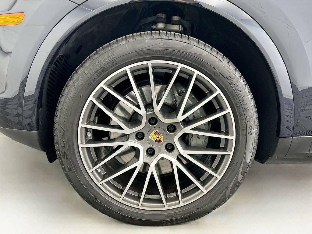 Used 2022 Porsche Cayenne S image 29