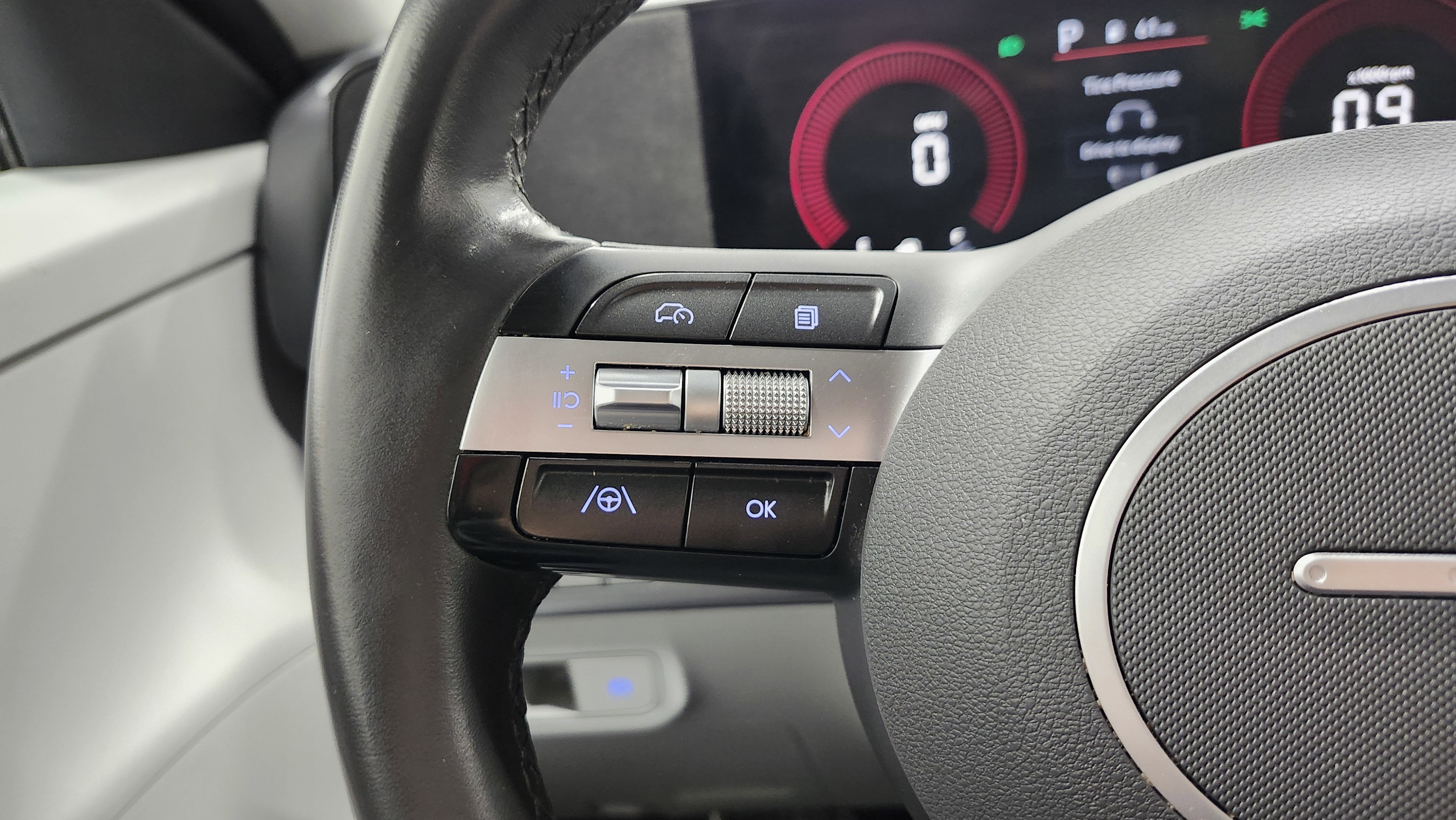 Used 2024 Hyundai Kona SEL image 29