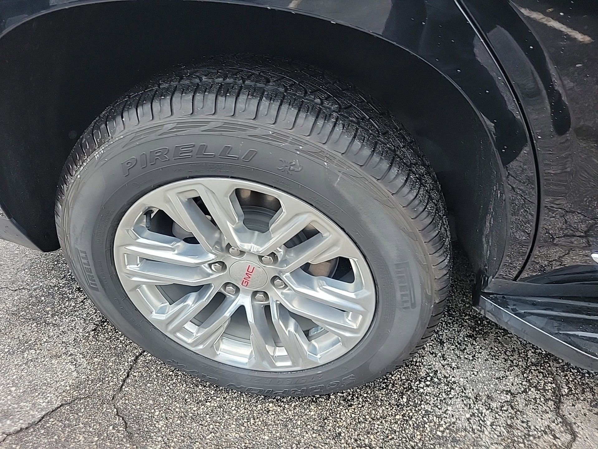 Used 2023 GMC Yukon SLT image 7