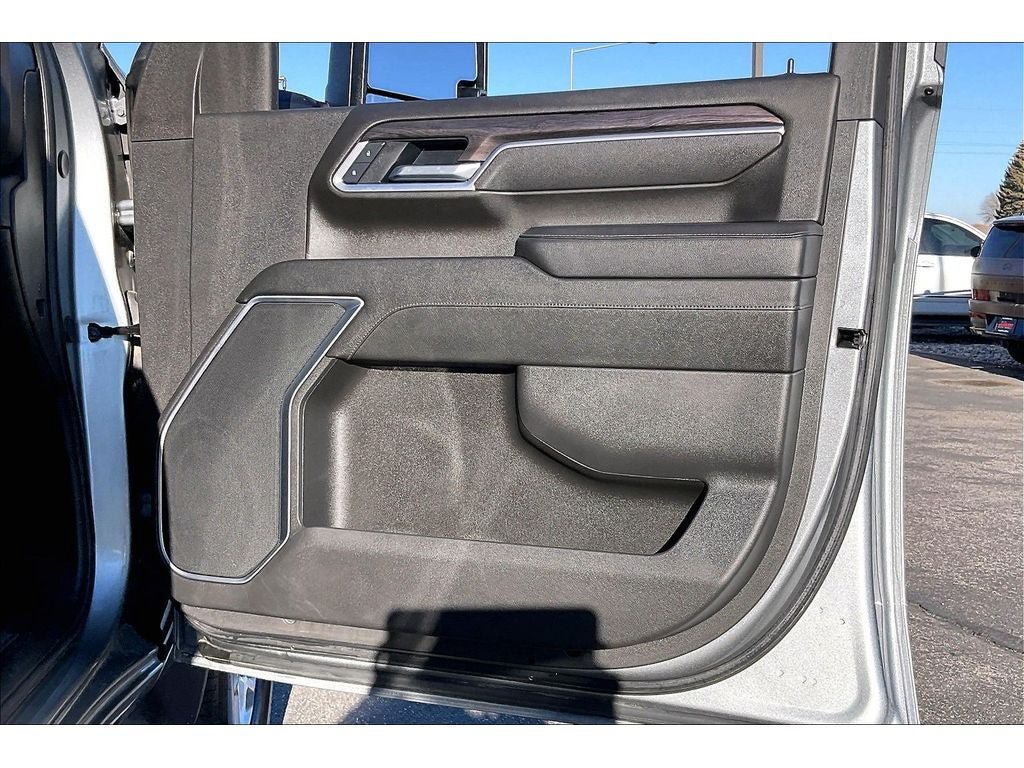 Used 2025 Chevrolet Silverado 3500 LTZ AWD/4WD image 26