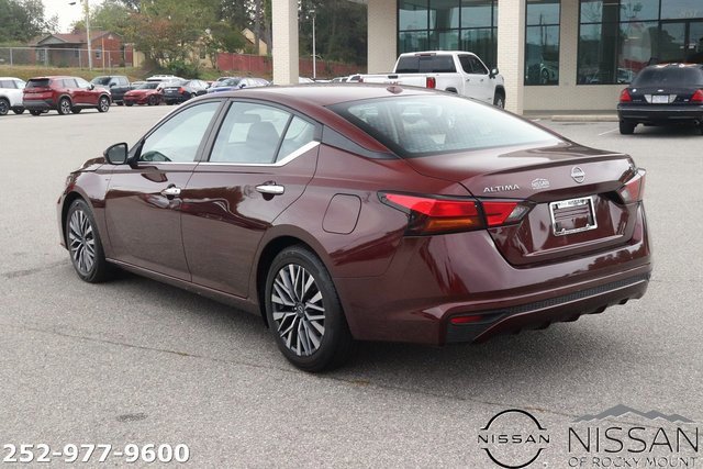 Used 2023 Nissan Altima 2.5 SV image 5
