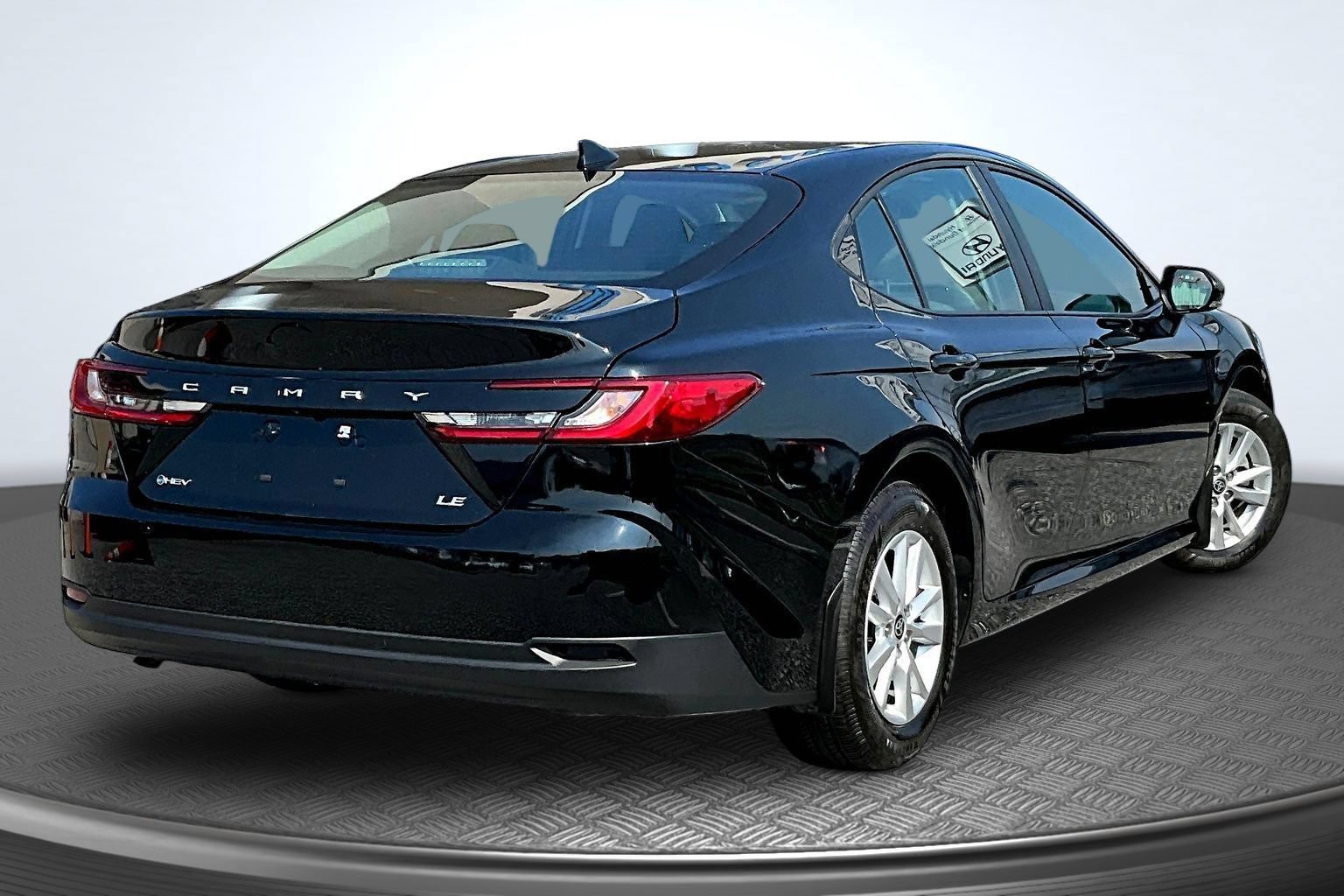 Used 2026 Toyota Camry LE w/ Convenience Package FWD image 5