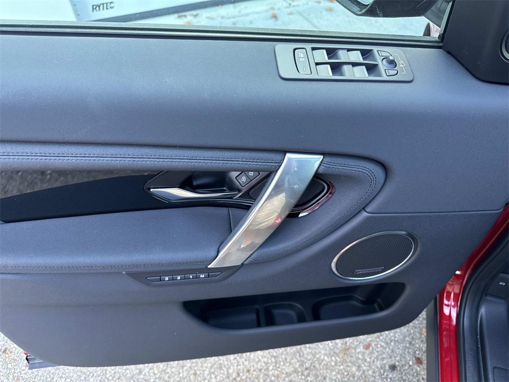 New 2025 Land Rover Discovery Sport S image 18