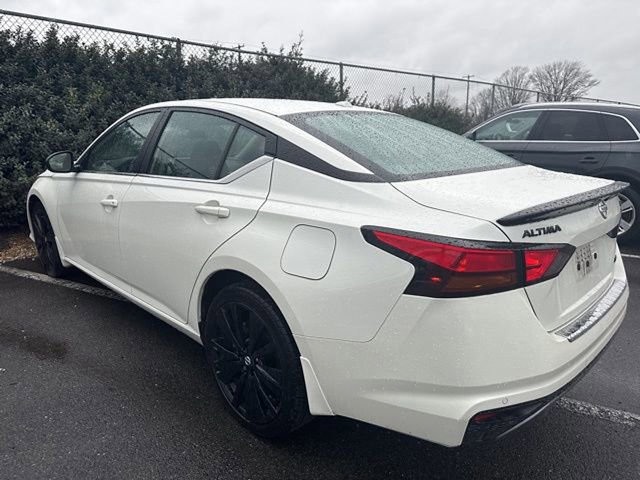 Used 2022 Nissan Altima 2.5 SR w/ Midnight Edition Package image 5