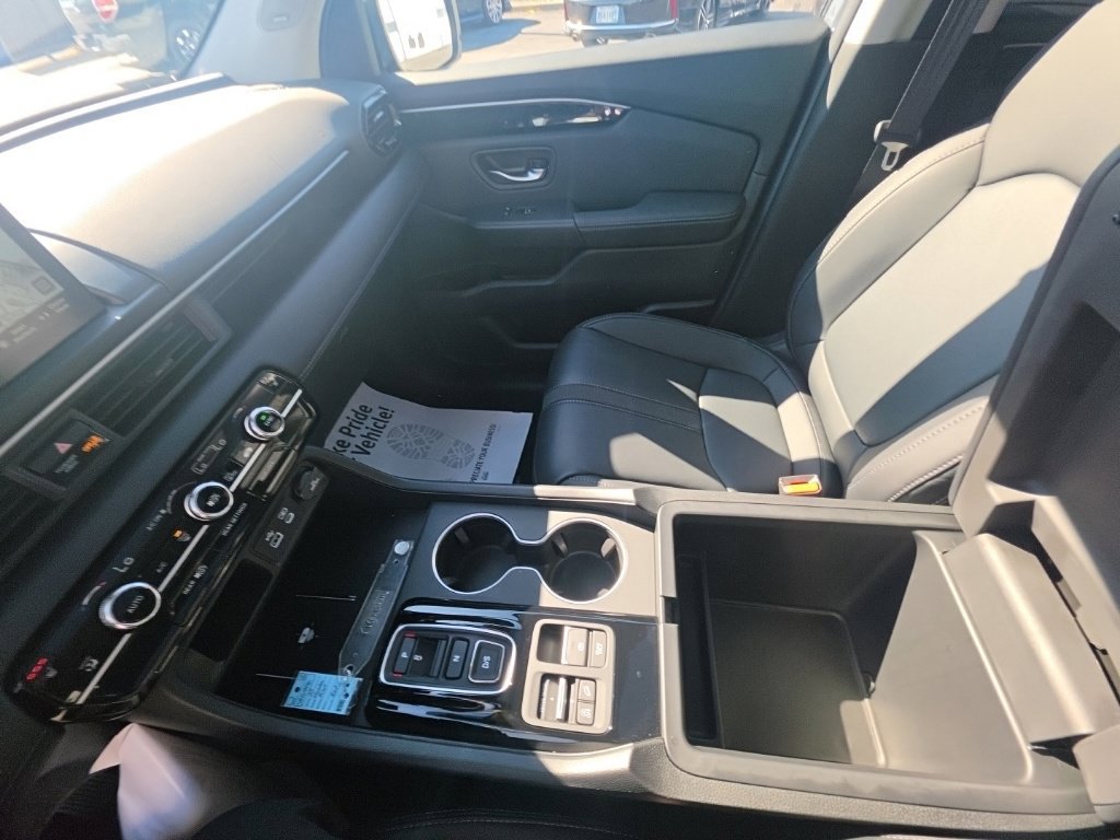 Used 2025 Honda Pilot Touring image 27