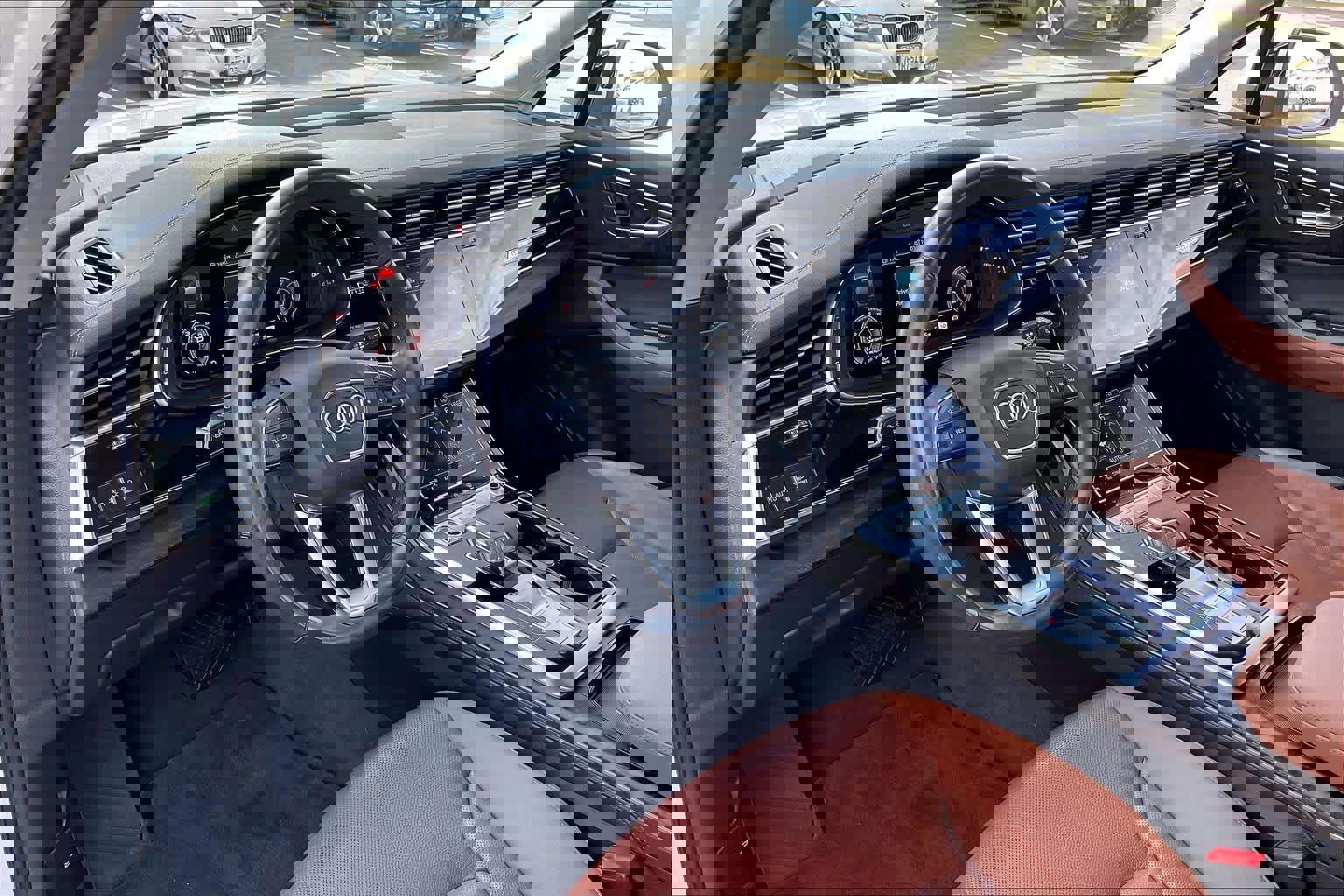 Used 2023 Audi Q7 3.0T Prestige image 15