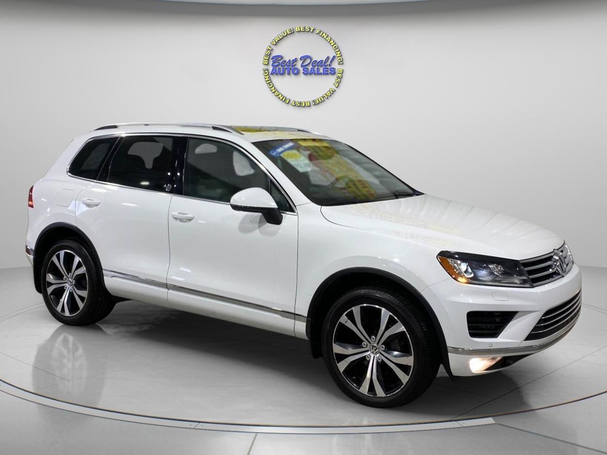 Used 2017 Volkswagen Touareg Wolfsburg Edition AWD/4WD image 7