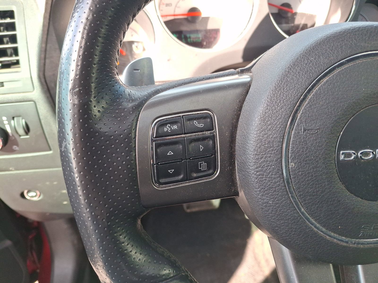 Used 2014 Dodge Challenger R/T RWD image 12