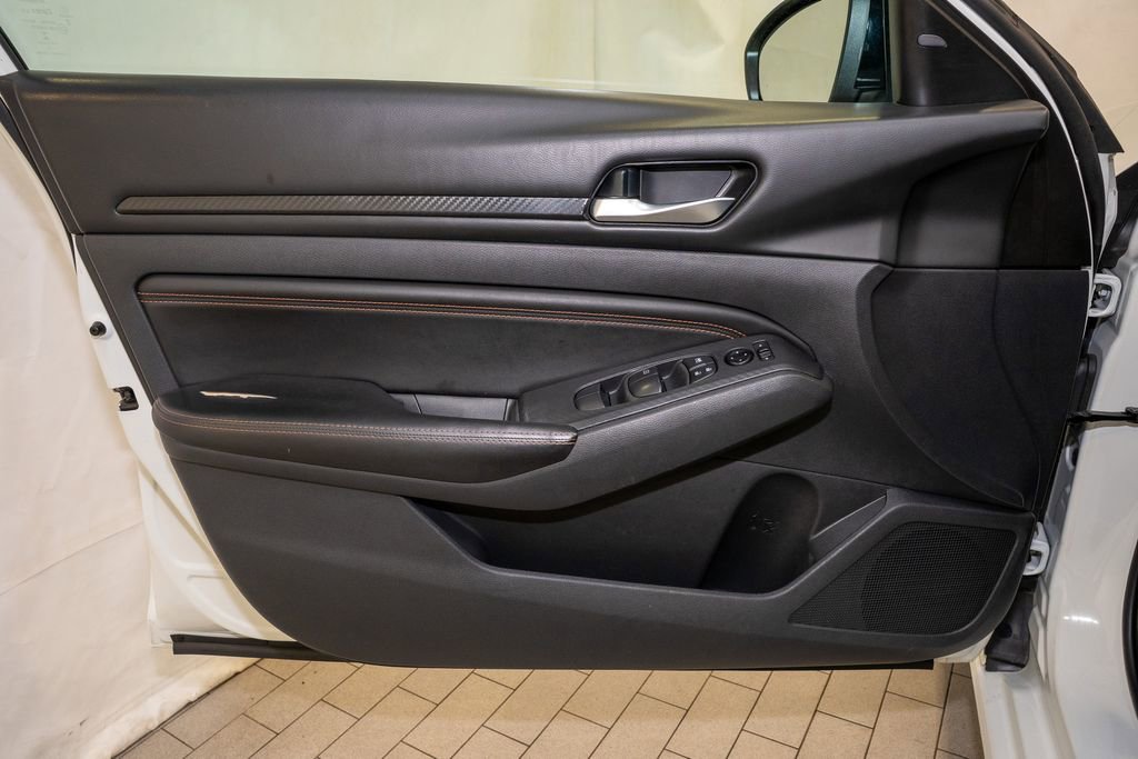 Certified 2021 Nissan Altima 2.5 SR image 11