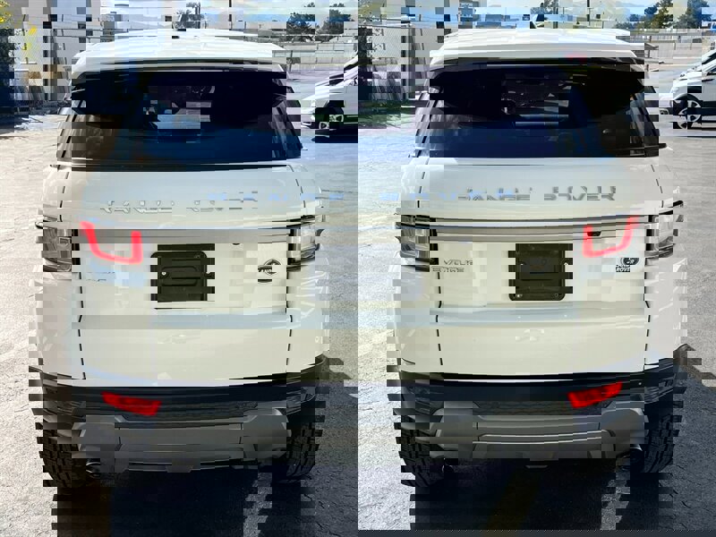 Used 2018 Land Rover Range Rover Evoque SE image 6