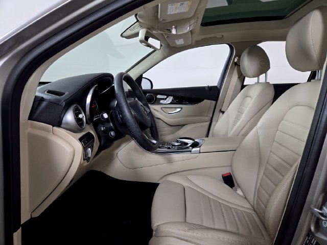 Used 2019 Mercedes-Benz GLC 300 4MATIC image 16