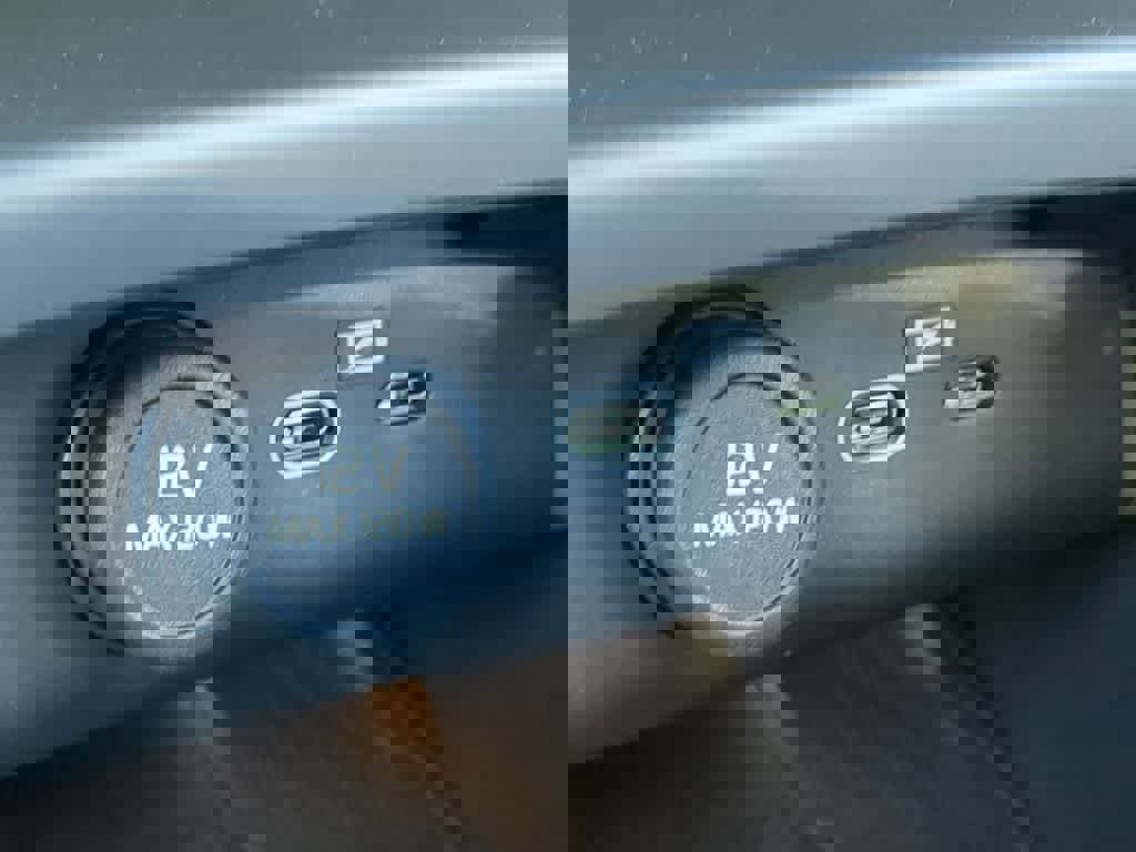 Used 2026 Volvo XC40 B5 Plus w/ Protection Package Premier image 29