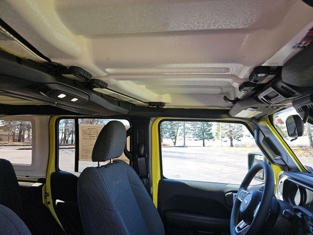 Used 2024 Jeep Wrangler Sahara image 13