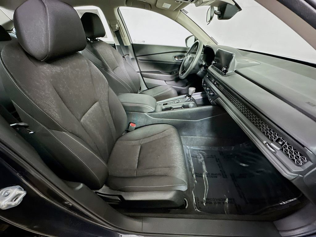 Used 2025 Honda Accord SE image 12