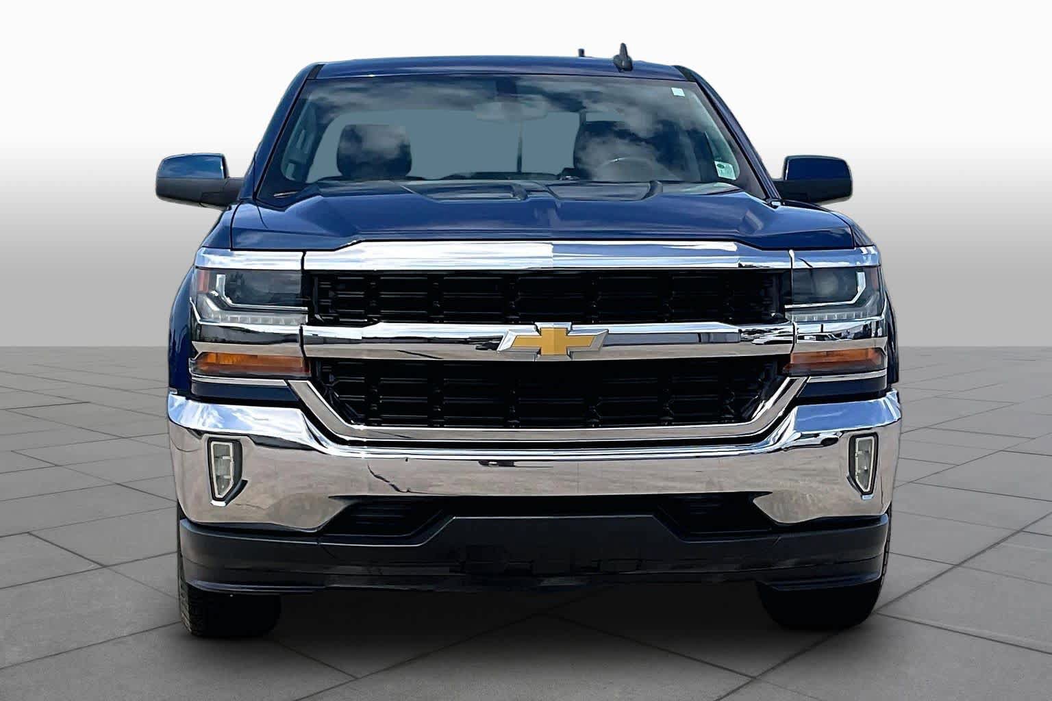 Used 2017 Chevrolet Silverado 1500 LT w/ All Star Edition RWD image 4