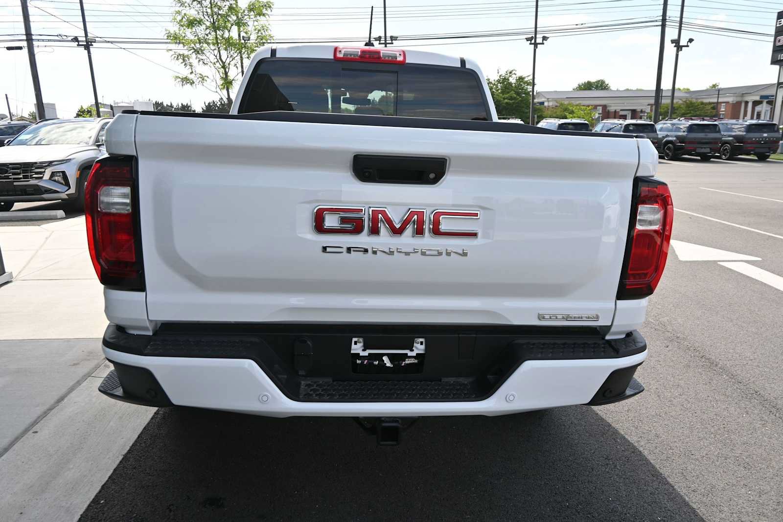 Used 2026 GMC Canyon Elevation w/ Technology Package RWD image 7