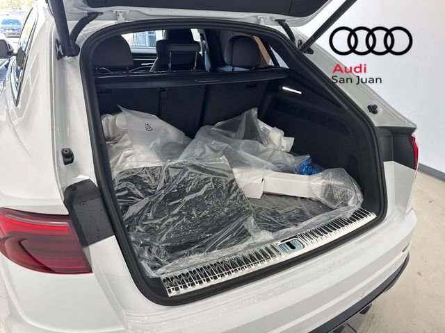 New 2026 Audi Q8 Premium Plus image 17