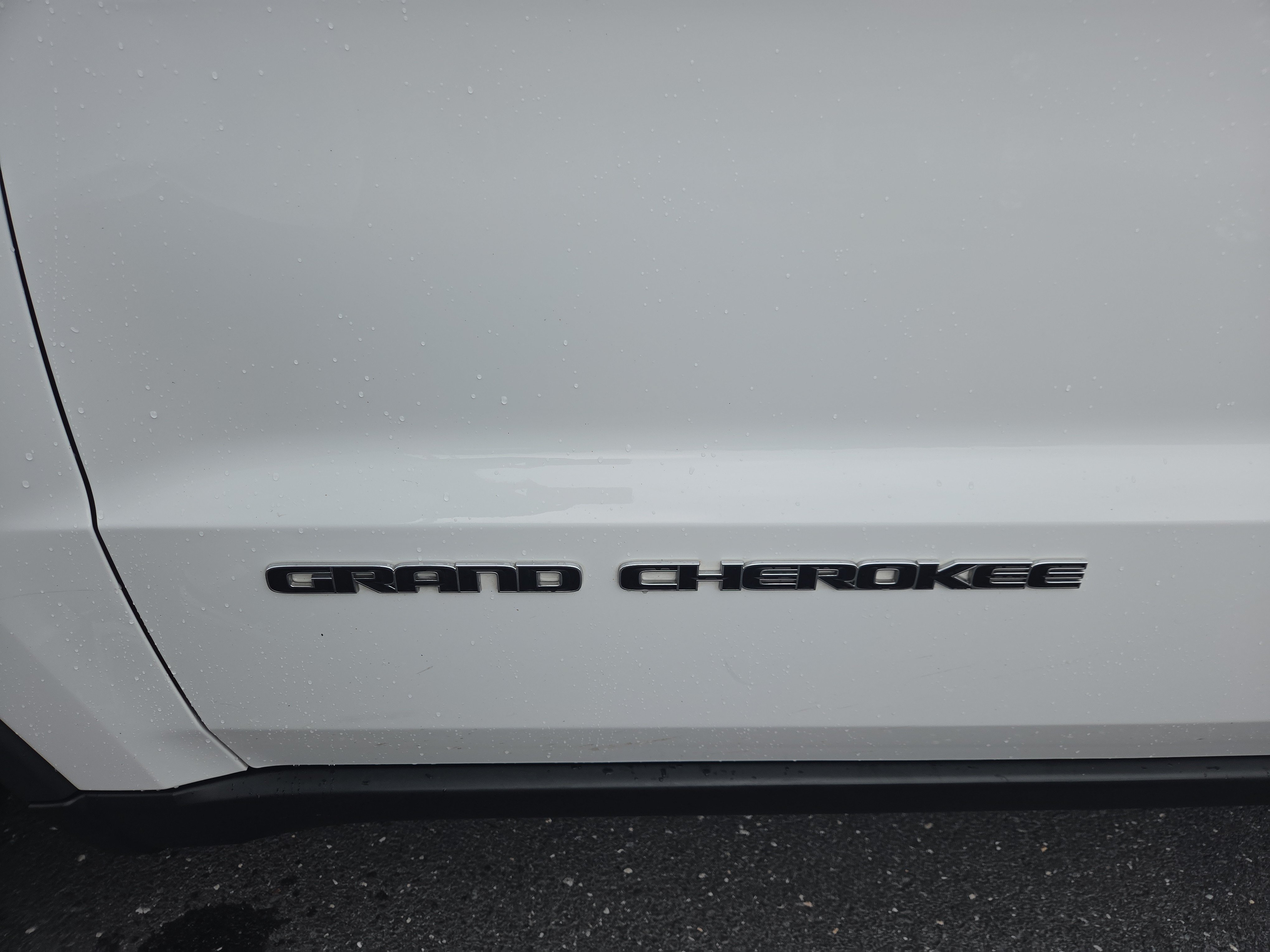 Used 2017 Jeep Grand Cherokee Limited AWD/4WD image 22