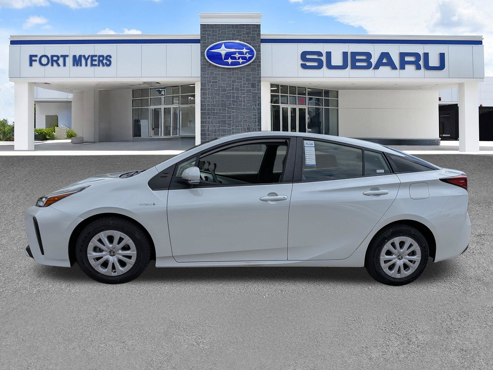 Used 2021 Toyota Prius L Eco FWD image 7