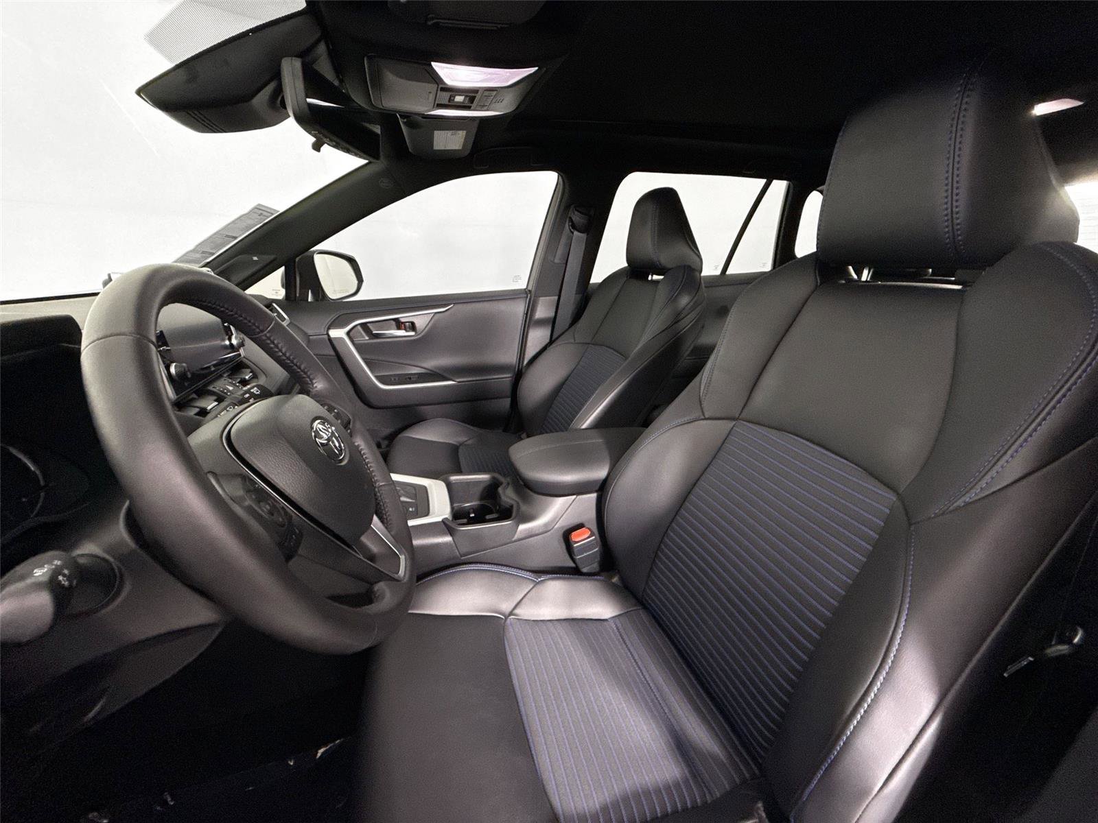 Certified 2022 Toyota RAV4 XSE image 15