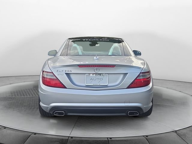 Used 2015 Mercedes-Benz SLK 250 w/ Premium Package image 4
