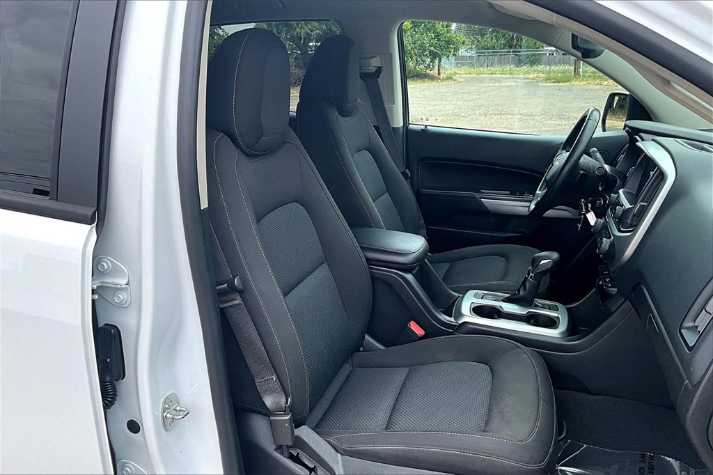 Used 2022 Chevrolet Colorado LT w/ LT Convenience Package image 9