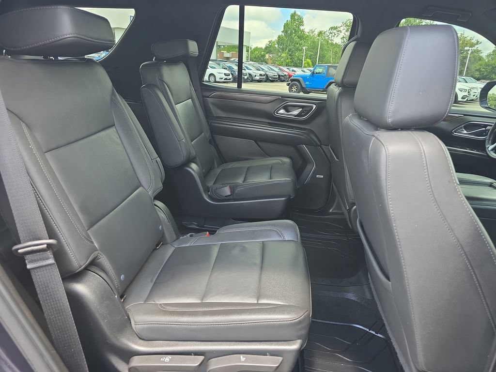 Used 2022 Chevrolet Tahoe LT w/ Luxury Package AWD/4WD image 18