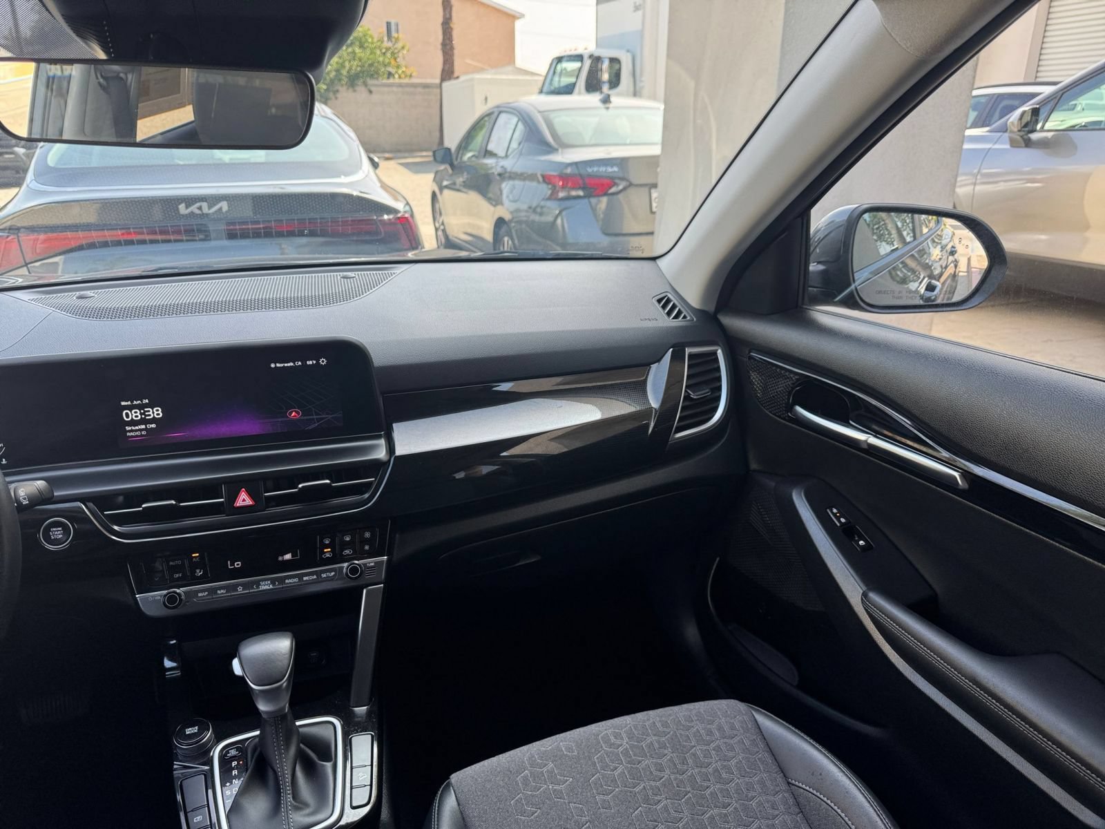 Used 2025 Kia Seltos S FWD image 36