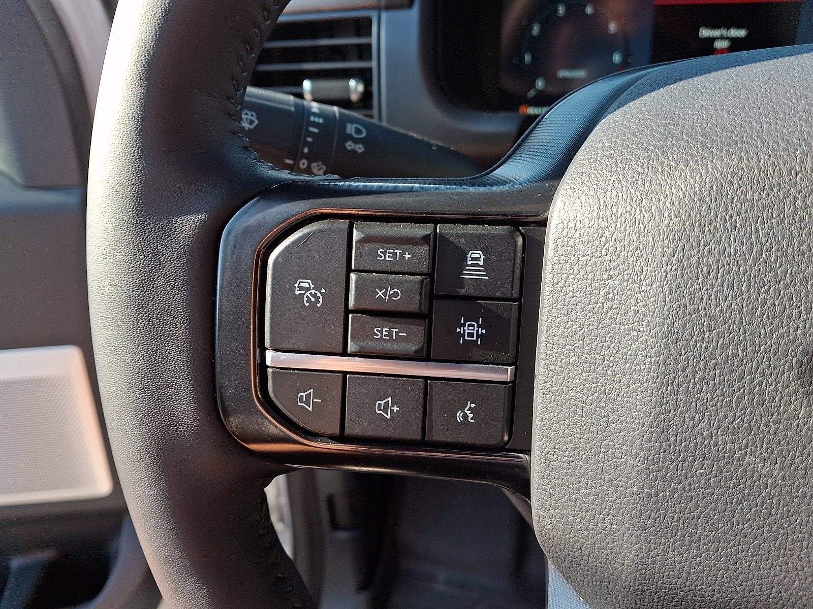 Used 2025 Ford F150 Platinum w/ Equipment Group 702A High image 23