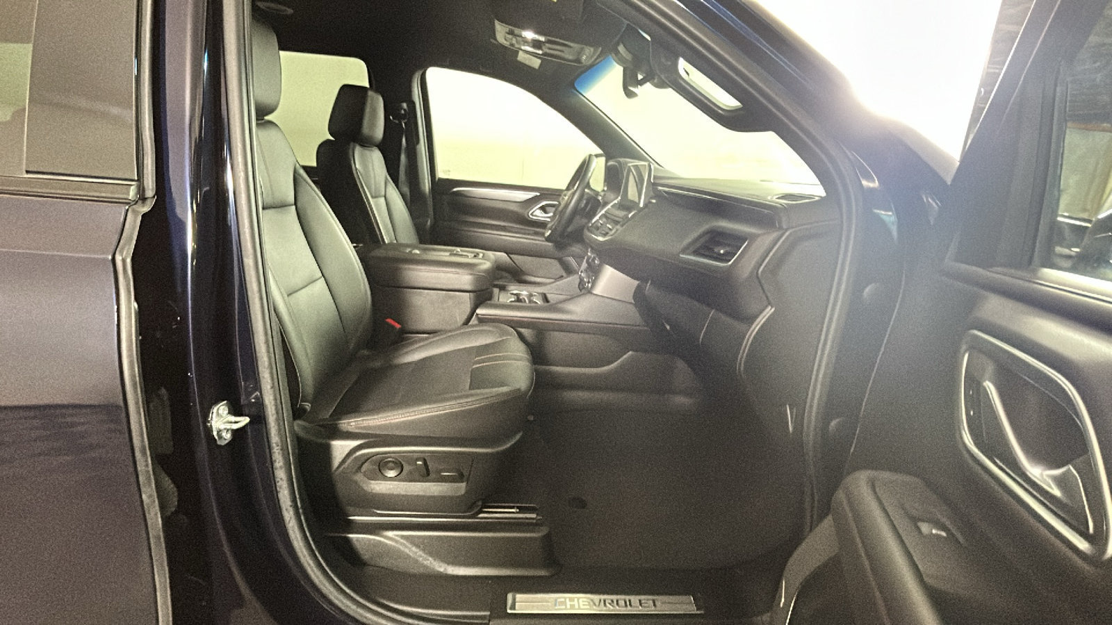 Used 2023 Chevrolet Tahoe RST w/ RST Performance Edition AWD/4WD image 36