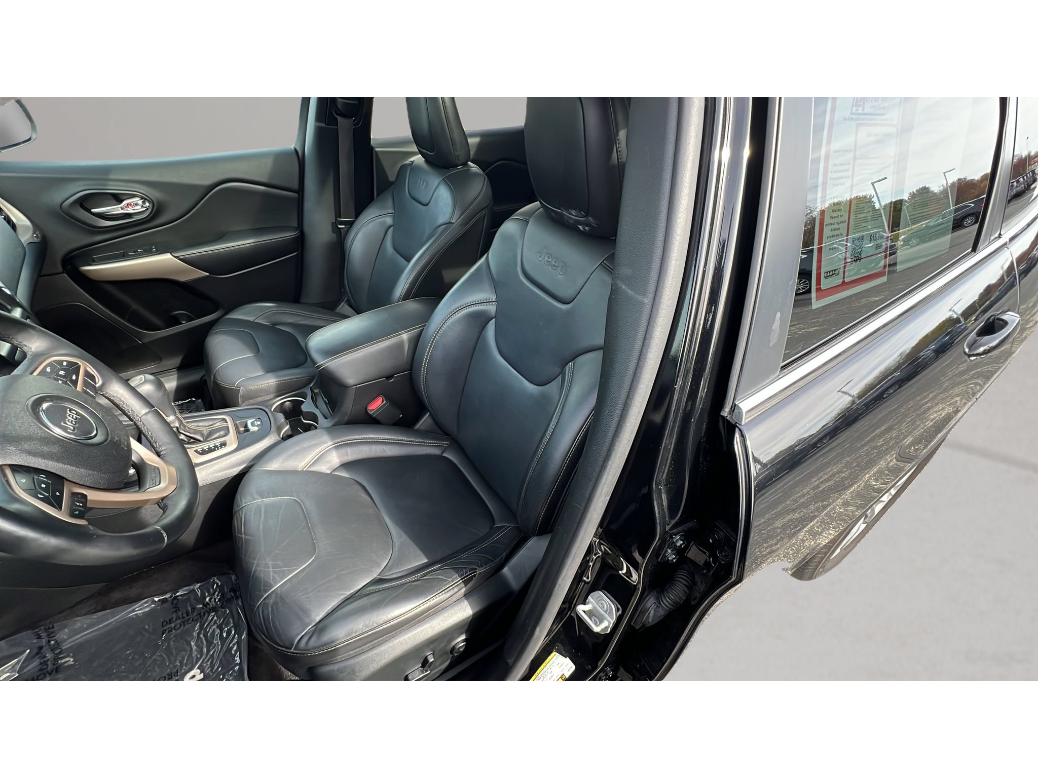 Used 2018 Jeep Cherokee Limited AWD/4WD image 24